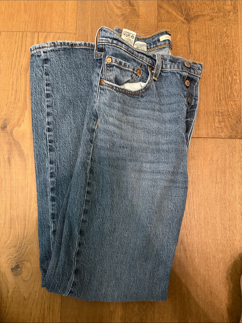 Levi's Straight-Leg Jeans in Medium Blue Wash ribcage straight